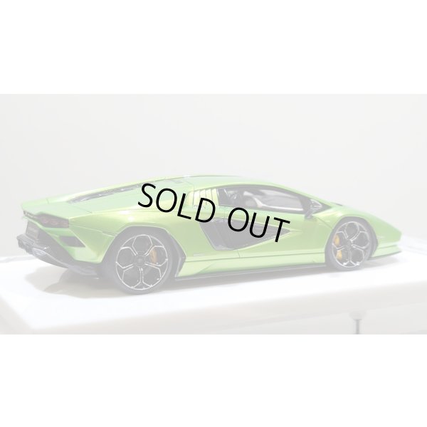 画像7: EIDOLON 1/43 Lamborghini Countach LPI 800-4 2022 Giallo Verde Pearl Limited 35 pcs.
