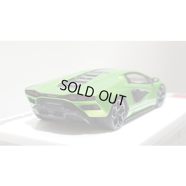 画像10: EIDOLON 1/43 Lamborghini Countach LPI 800-4 2022 Giallo Verde Pearl Limited 35 pcs.