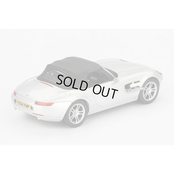 画像4: MINI GT 1/64 BMW Z8 "007 The World Is Not Enough" (2000) Japan Exclusive Package