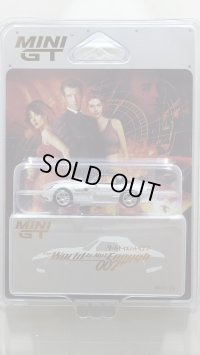 MINI GT 1/64 BMW Z8 "007 The World Is Not Enough" (2000) Japan Exclusive Package