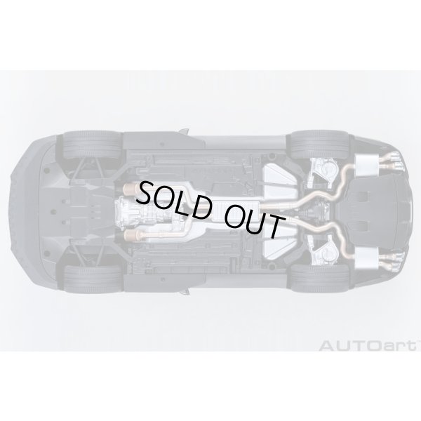 画像8: AUTOart 1/18 Ford Mustang Shelby GT500 (Green with White Stripes)