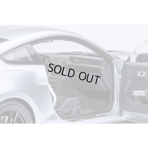 画像10: AUTOart 1/18 Ford Mustang Shelby GT500 (Silver with Black Stripes)
