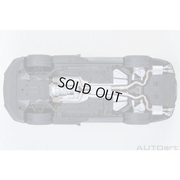 画像8: AUTOart 1/18 Ford Mustang Shelby GT500 (White with Black Stripes)