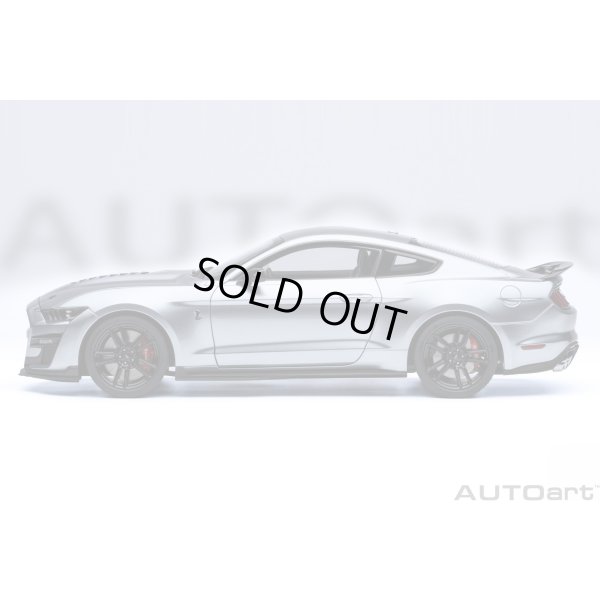 画像4: AUTOart 1/18 Ford Mustang Shelby GT500 (Silver with Black Stripes)