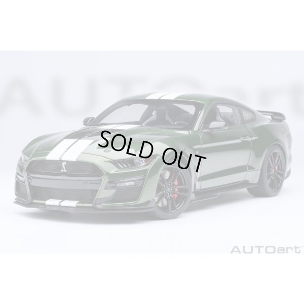 画像17: AUTOart 1/18 Ford Mustang Shelby GT500 (Green with White Stripes)