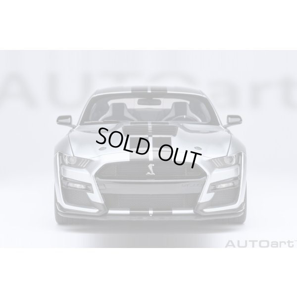 画像5: AUTOart 1/18 Ford Mustang Shelby GT500 (Silver with Black Stripes)