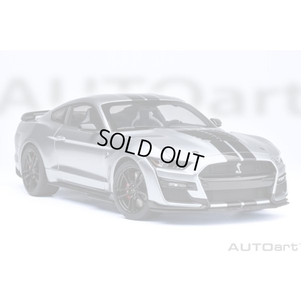 画像16: AUTOart 1/18 Ford Mustang Shelby GT500 (Silver with Black Stripes)