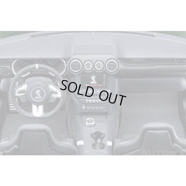 画像14: AUTOart 1/18 Ford Mustang Shelby GT500 (Green with White Stripes)