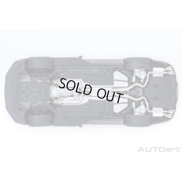 画像8: AUTOart 1/18 Ford Mustang Shelby GT500 (Silver with Black Stripes)