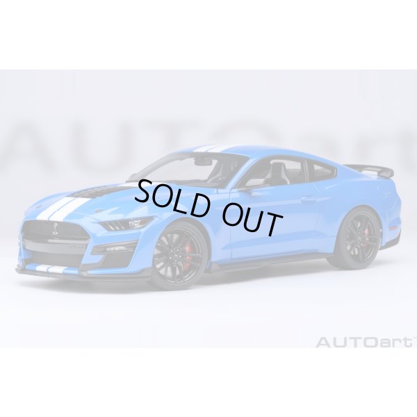 画像1: AUTOart 1/18 Ford Mustang Shelby GT500 (Blue with White Stripes)