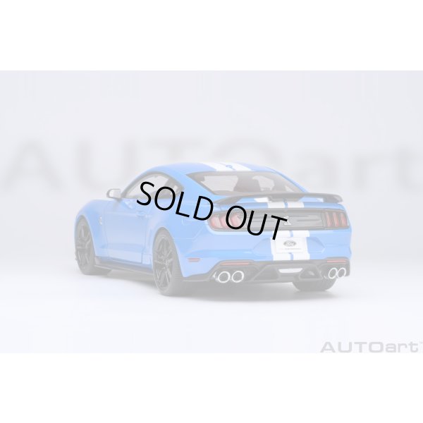 画像20: AUTOart 1/18 Ford Mustang Shelby GT500 (Blue with White Stripes)