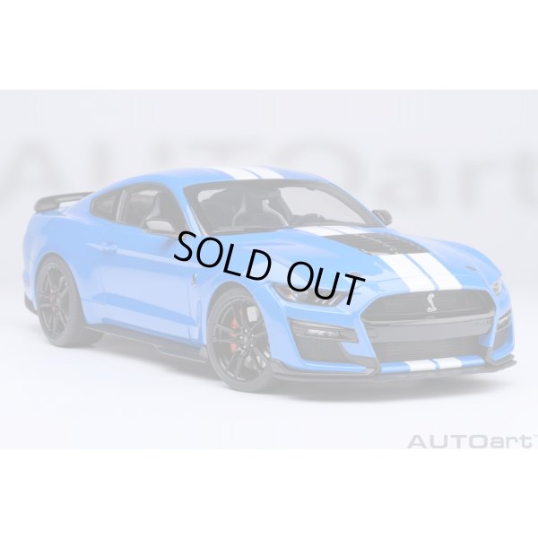 画像18: AUTOart 1/18 Ford Mustang Shelby GT500 (Blue with White Stripes)