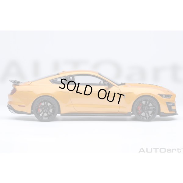 画像4: AUTOart 1/18 Ford Mustang Shelby GT500 (Orange with Black Stripes)