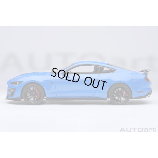 画像3: AUTOart 1/18 Ford Mustang Shelby GT500 (Blue with White Stripes)