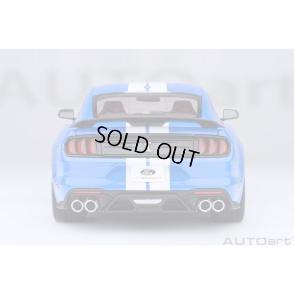 画像6: AUTOart 1/18 Ford Mustang Shelby GT500 (Blue with White Stripes)