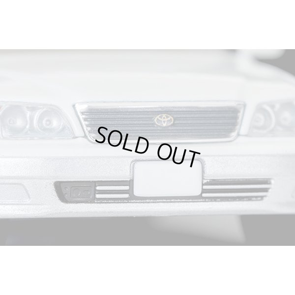 画像8: TOMYTEC 1/64 Limited Vintage NEO Toyota Celsior C Spec F Package (Pearl White/Silver) 1997