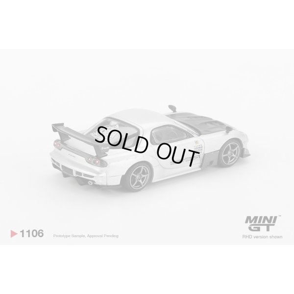 画像2: MINI GT 1/64 Mazda RX-7 RE Amemiya Silver Metallic (LHD)