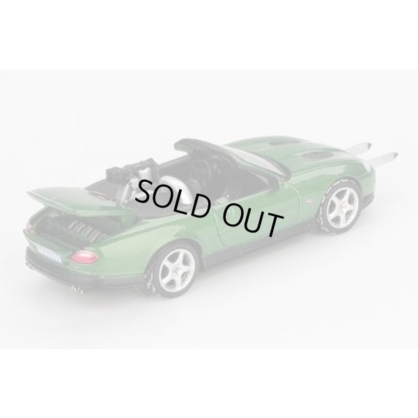 画像3: MINI GT 1/64 Jaguar XKR "Die Another Day" (2003) Japanese Package