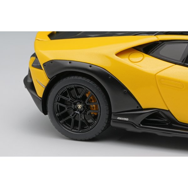 画像7: EIDOLON 1/43 Lamborghini Huracan Sterrato 2024 Giallo Inti / White Black Stripe Limited 60 pcs.