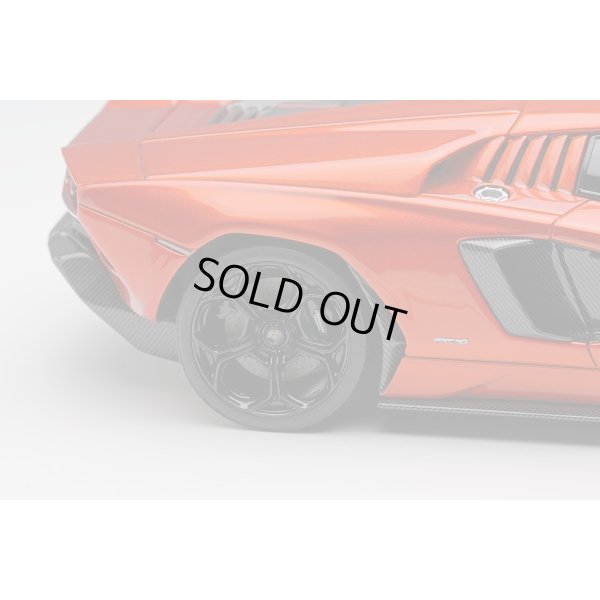 画像7: EIDOLON COLLECTION 1/43 Lamborghini Countach LPI 800-4 2022 Arancio Bluchert Limited 60 pcs.