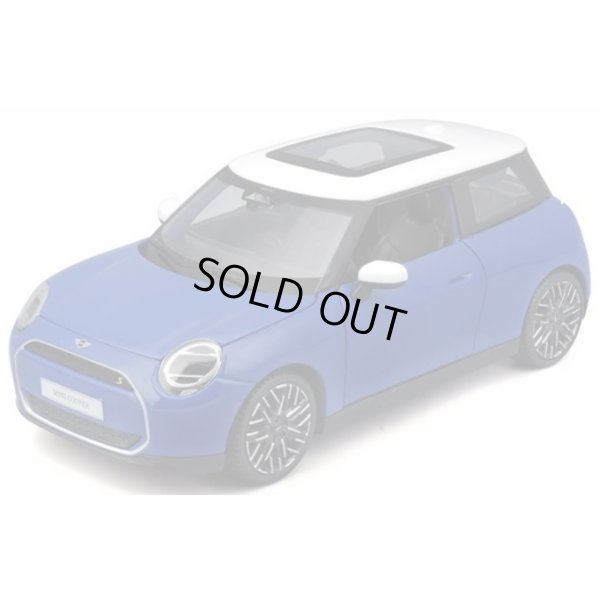 画像1: Maisto 1/24 Mini Cooper SE (JO1) Blue/White