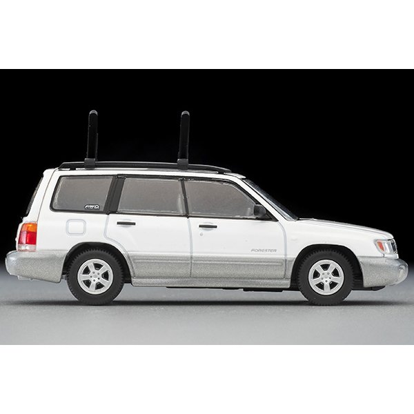 画像5: TOMYTEC 1/64 Limited Vintage NEO Subaru Forester Custom Version (White/Silver) with Kayak and Figure
