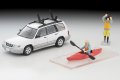 TOMYTEC 1/64 Limited Vintage NEO Subaru Forester Custom Version (White/Silver) with Kayak and Figure