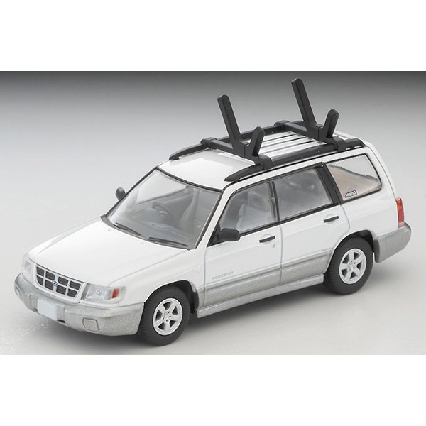 画像2: TOMYTEC 1/64 Limited Vintage NEO Subaru Forester Custom Version (White/Silver) with Kayak and Figure