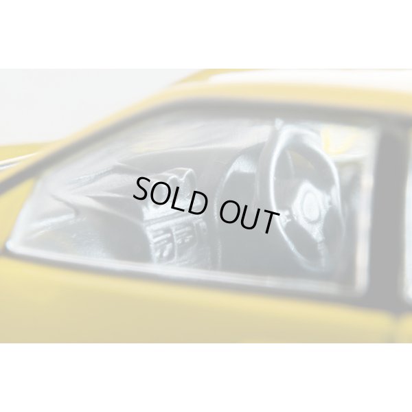 画像8: TOMYTEC 1/64 Limited Vintage NEO Nissan Skyline 2-Door Sports Coupe 25GT TURBO with Optional Parts (Yellow) 1998