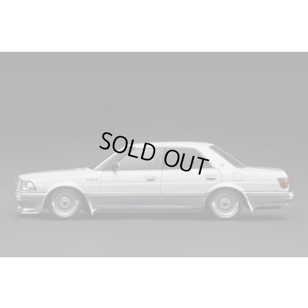 画像3: ignition model 1/18 TOYOTA CROWN Royal Saloon G (130) Pearl White/Silver