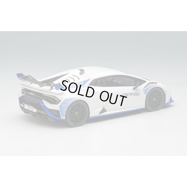 画像4: EIDOLON 1/43 Lamborghini Huracan STO 2021 Bianco Monocerus / Blue Livery Limited 100 pcs.