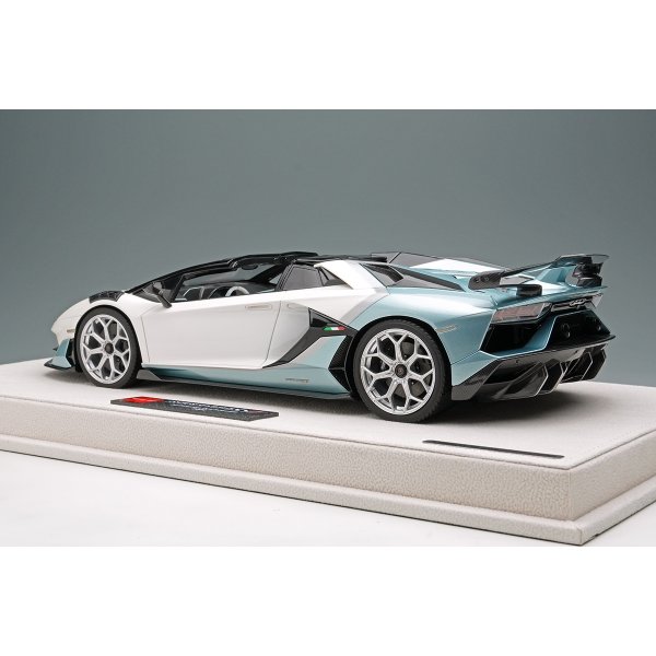 画像3: EIDOLON 1/18 Lamborghini Aventador SVJ Roadster 2020 Ad Personam 2-tone paint Pearl White / Azzurro Tetis Limited 50 pcs.