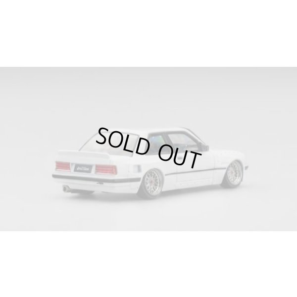 画像2: CM Model 1/64 Pandem M3 (E30) Pearl White