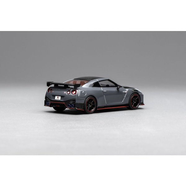 画像3: MOTORHELIX 1/64 Nissan GT-R NISMO (R35) Special Edition 2022 NISMO Stealth Gray