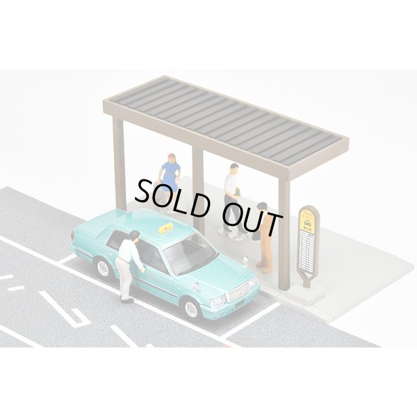画像1: TOMYTEC 1/64 Diorama Collection #CarSnap 04c Taxi Stand (with Toyota Crown Sedan)