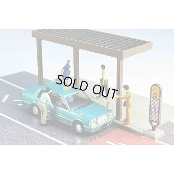 画像4: TOMYTEC 1/64 Diorama Collection #CarSnap 04c Taxi Stand (with Toyota Crown Sedan)