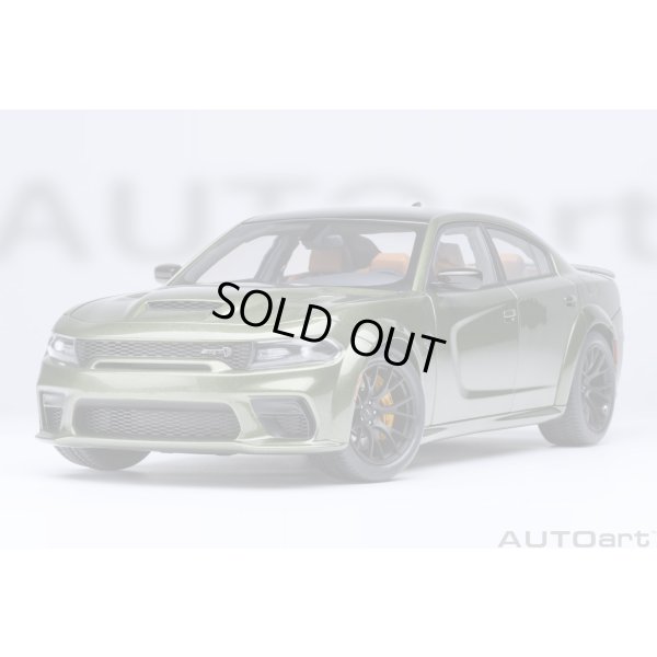 画像18: AUTOart 1/18 Dodge Charger SRT Hellcat Redeye Jailbreak (Metallic Green / Black)