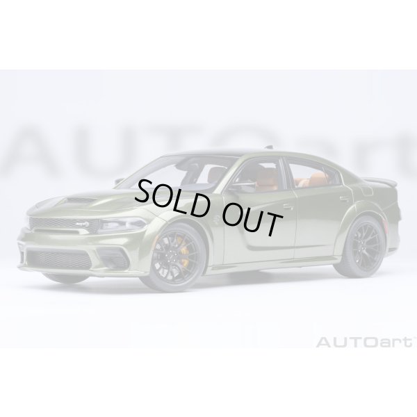 画像1: AUTOart 1/18 Dodge Charger SRT Hellcat Redeye Jailbreak (Metallic Green / Black)
