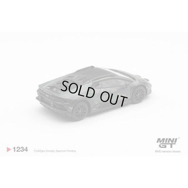 画像9: MINI GT 1/64 Lamborghini Huracán Sterrato All-Terrain Set (LHD)