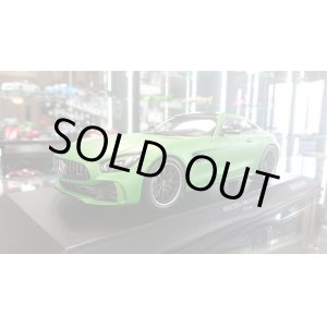 画像: MINICHAMPS 1/18 MERCEDES AMG GT-R 2017 MAT GREEN
