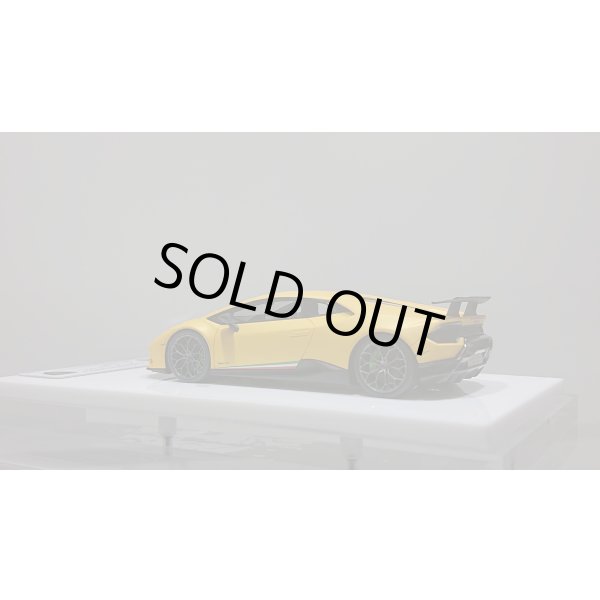 画像3: EIDOLON 1/43 Lamborghini Huracan Performante 2017 Mat Grande Giallo Pearl Limited 20pcs. (3)