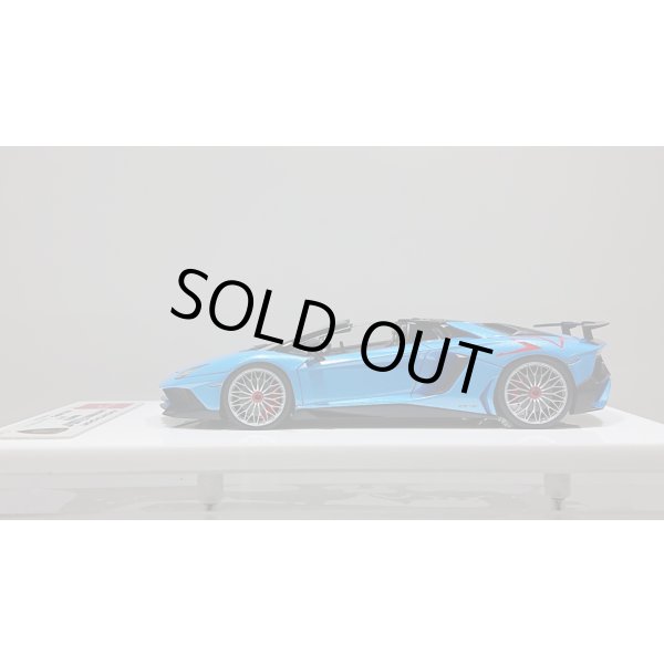 画像2: EIDOLON 1/43 Lamborghini Aventador LP750-4 SV Roadster 2015 Azzurro Pearl Limited 20pcs. (2)