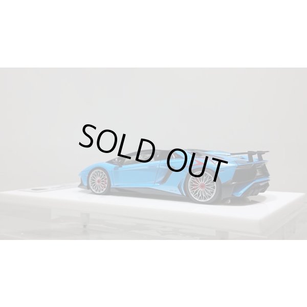 画像3: EIDOLON 1/43 Lamborghini Aventador LP750-4 SV Roadster 2015 Azzurro Pearl Limited 20pcs. (3)