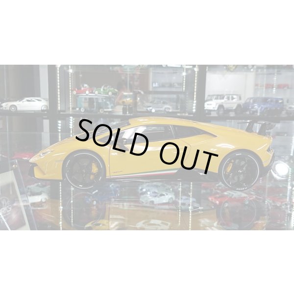 画像2: Autoart 1/18 Lamborghini Huracan Performante Giallo Inti/Pearl Effect Yellow (2)