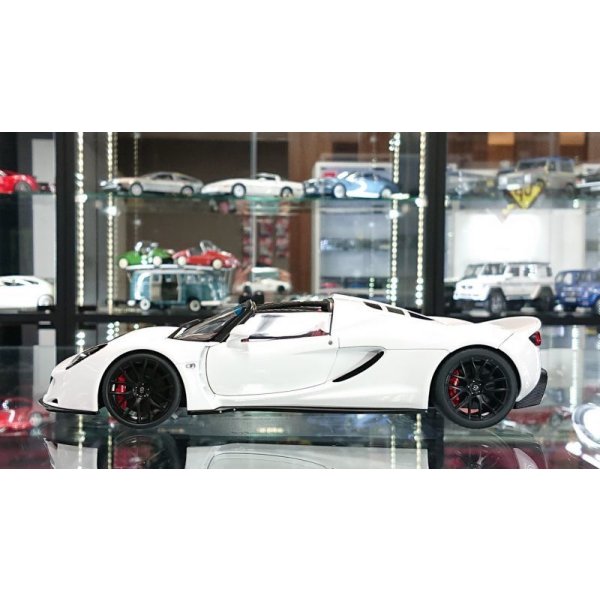画像2: Autoart 1/18 HENNESSEY VENOM GT SPIDER White (2)