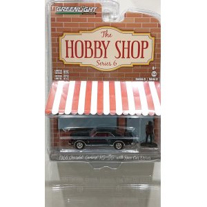 画像: GREEN LiGHT 1:64 HOBBY SHOP Series 6 '68 Chevrolet Camaro RS-SS with Race Car Driver
