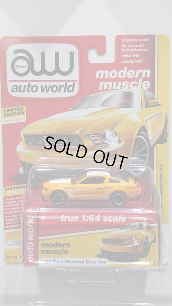 画像1: auto world 1:64 '12 Ford Mustang Boss 302 Yellow Blaze (1)