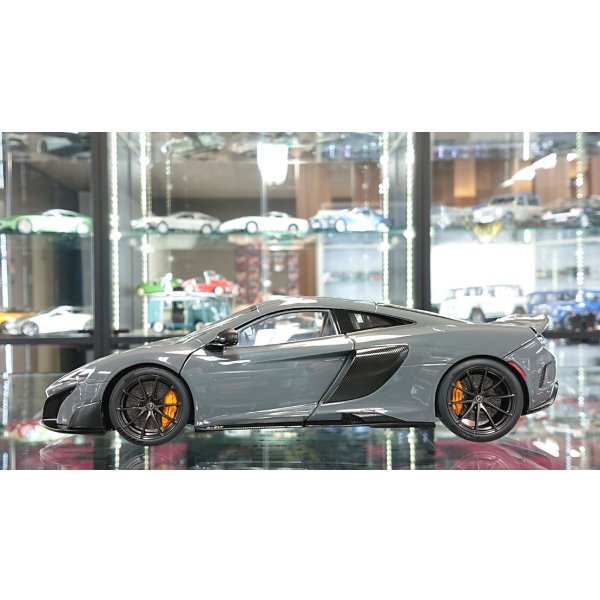 画像2: Autoart 1/18 McLAREN 675LT Gray (2)