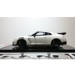 画像2: EIDOLON 1/43 NISSAN GT-R NISMO 2020 Brilliant White Pearl (2)