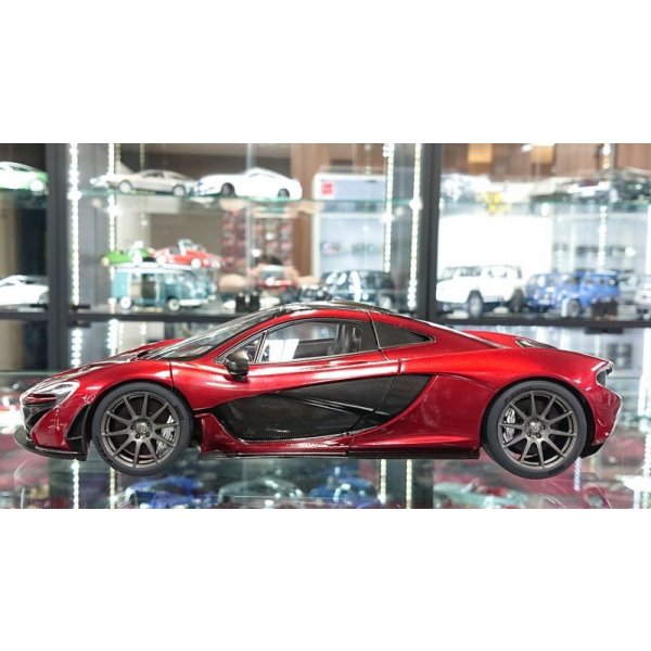 画像2: Autoart 1/18 McLaren P1 Volcano Red (2)